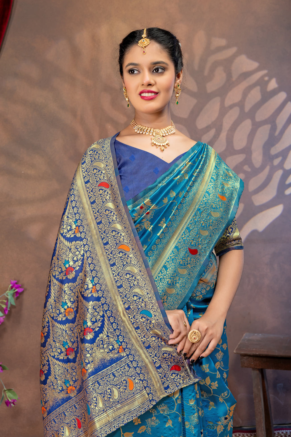 PREMIUM TRADITIONAL LITCHI SAREE IN LIGHT WEIGHT AND SOFT FABRIC