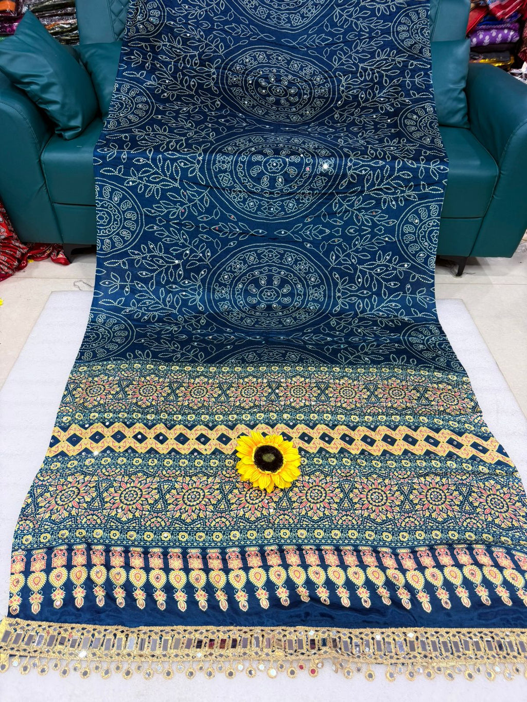 AJRAKH pure Gajji bandhej Supar Mirror Work Saree, Mirror Less Border