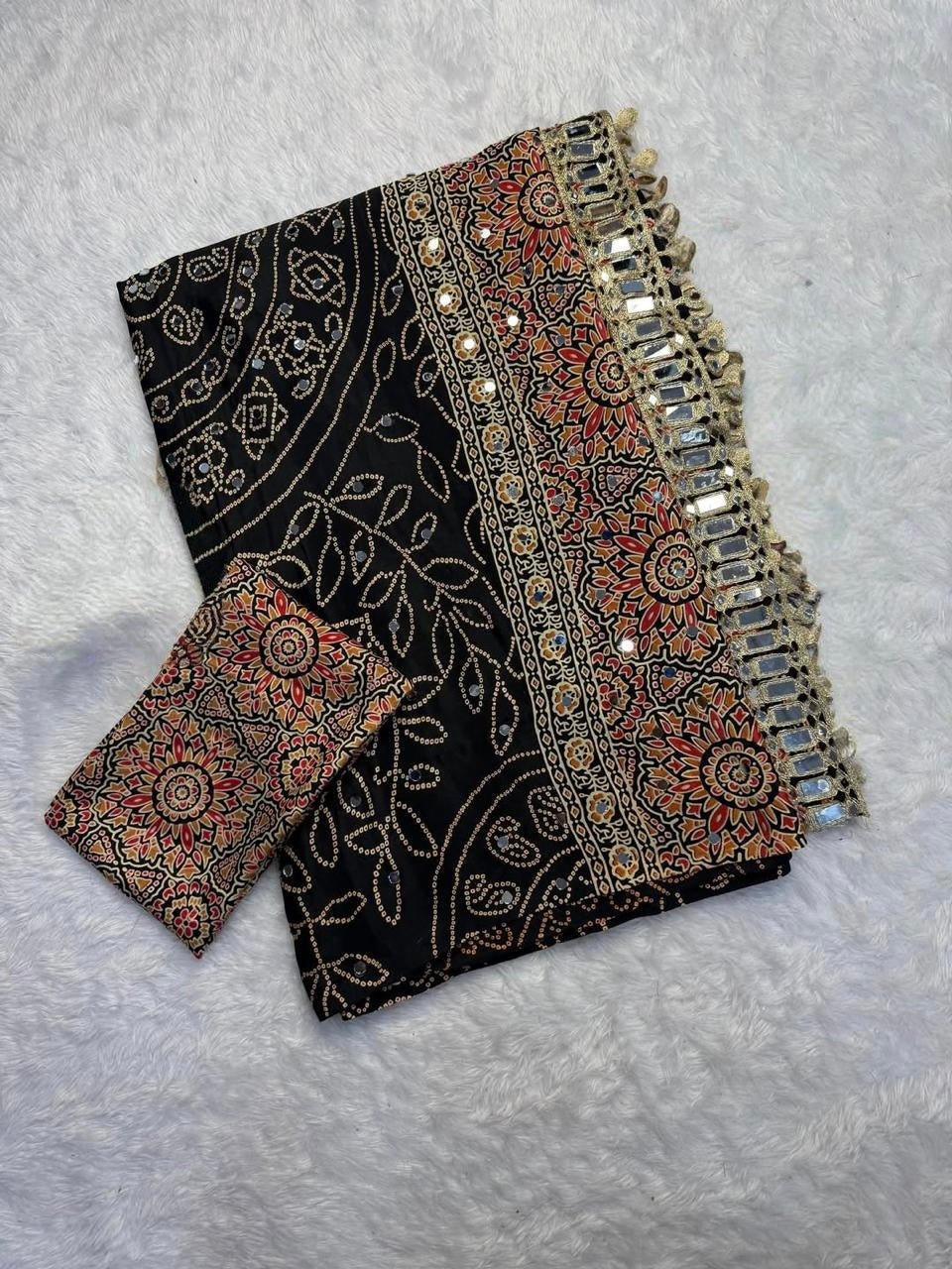 AJRAKH pure Gajji bandhej Supar Mirror Work Saree, Mirror Less Border