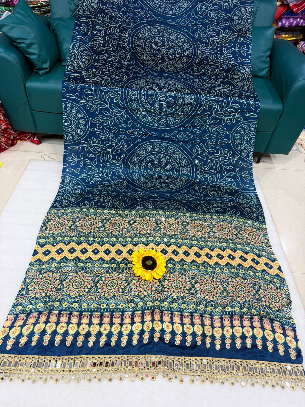 AJRAKH pure Gajji bandhej Supar Mirror Work Saree, Mirror Less Border