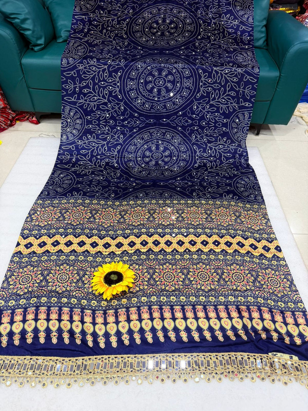 AJRAKH pure Gajji bandhej Supar Mirror Work Saree, Mirror Less Border