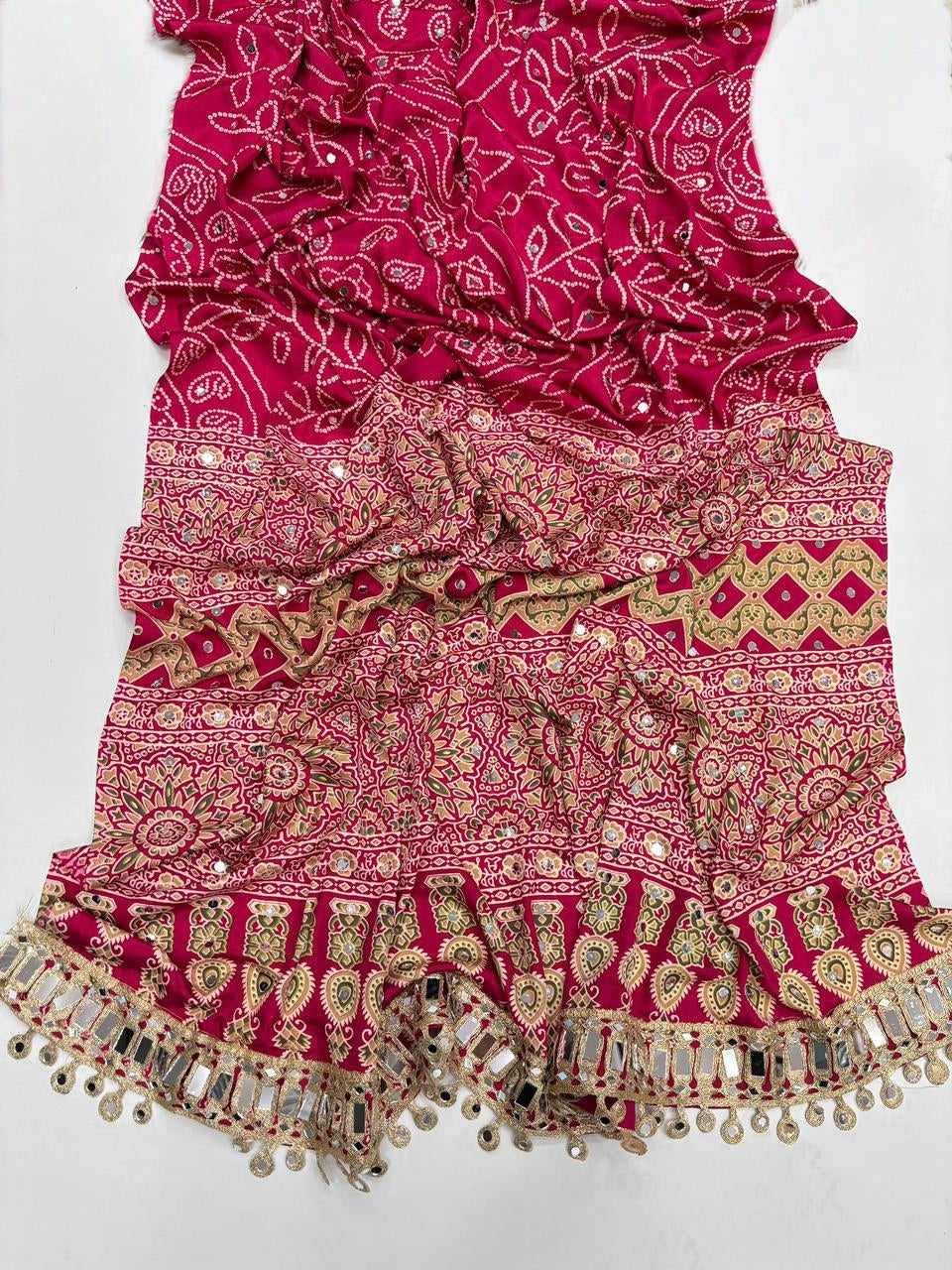 AJRAKH pure Gajji bandhej Supar Mirror Work Saree, Mirror Less Border